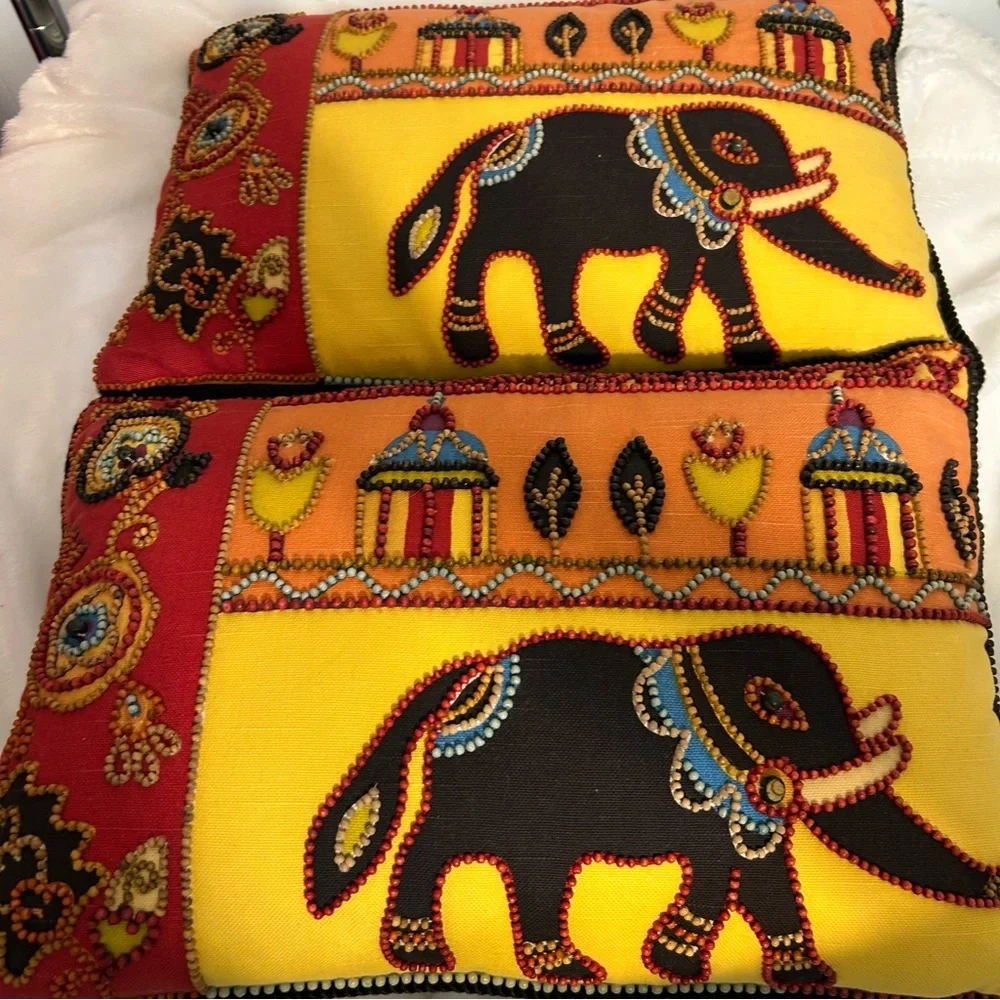 2‎ Dransfirld& Ross beaded Elephant/India Decorative Pillow Set. Feather/down.